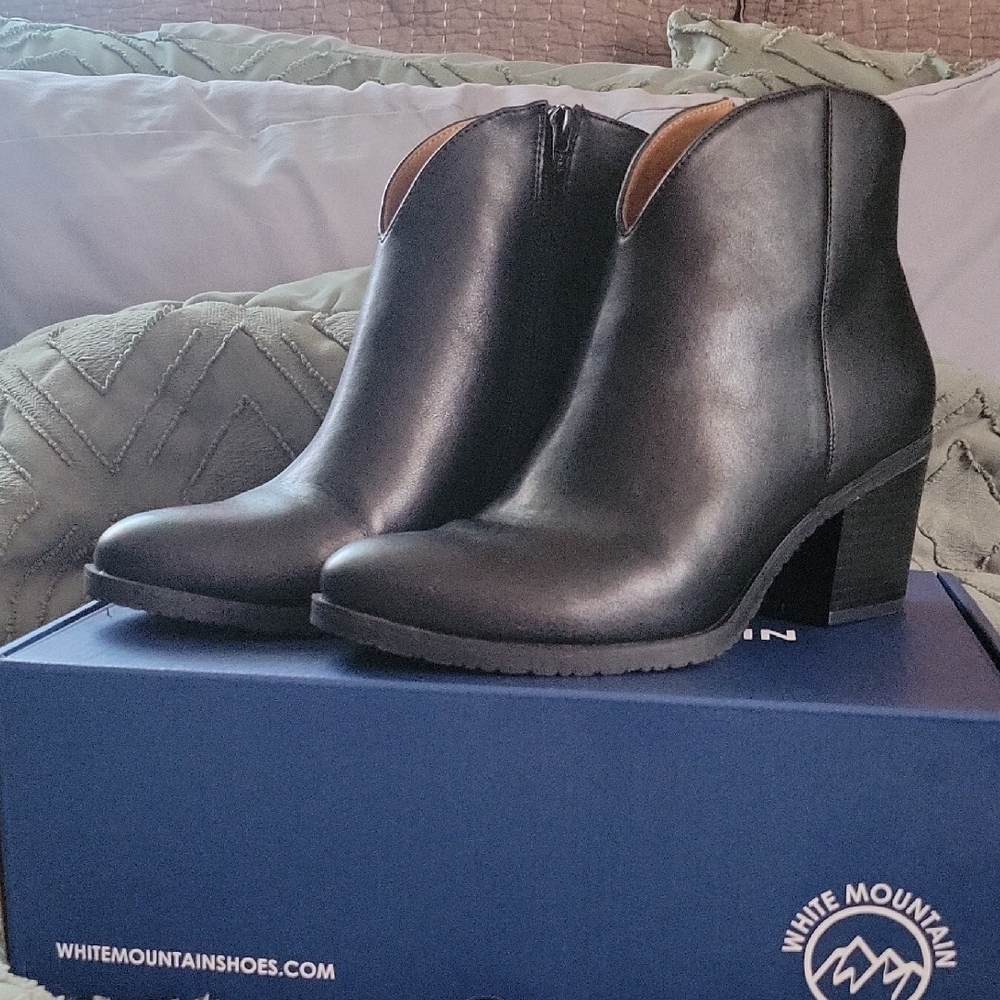 White Mountain Black Ankle Booties Sleek Leather Design